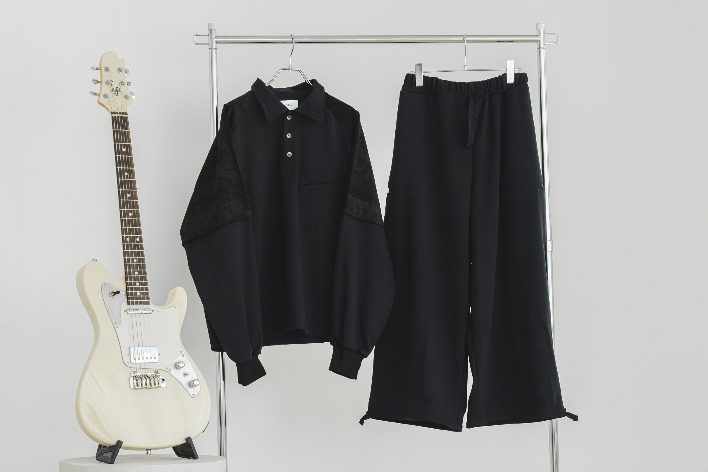ギター好きのための制服 "Hibi Lounge"